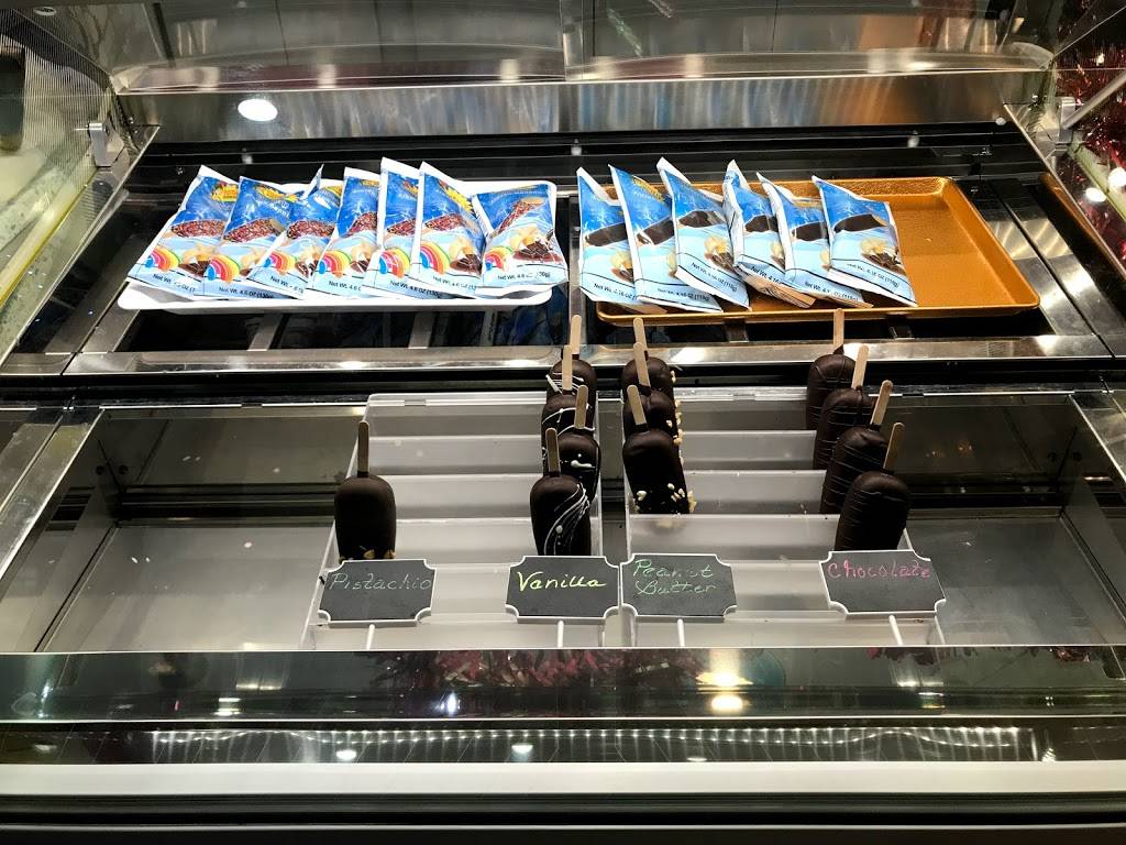 Sweet Lics Frozen Treats & More | restaurant | 224 N Woodland Blvd, DeLand, FL 32720, USA | 3868736433 OR +1 386-873-6433