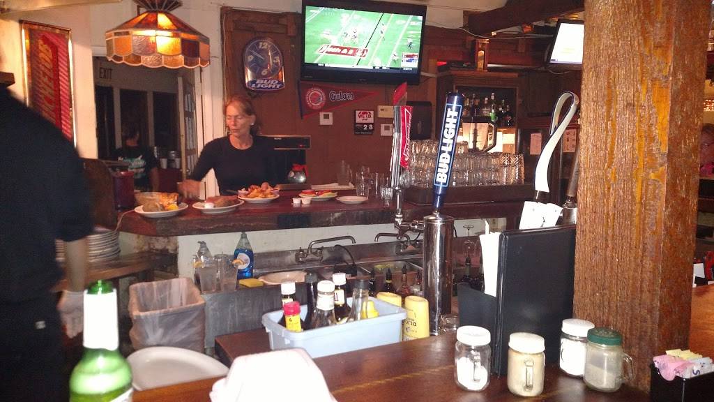 Waterfront | restaurant | 7660 S Tamiami Trail, Sarasota, FL 34231, USA | 9419211916 OR +1 941-921-1916