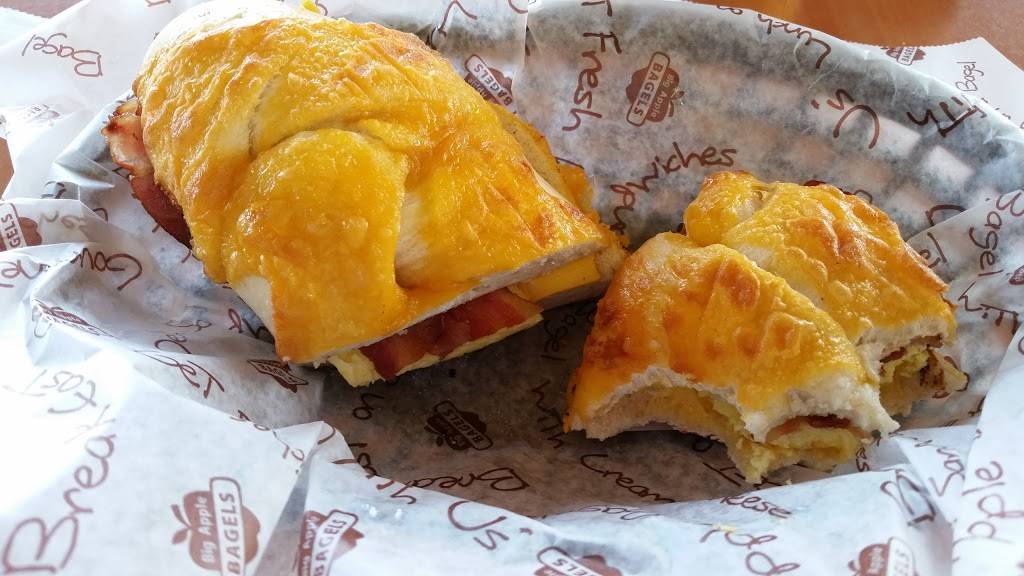 Big Apple Bagels | bakery | 3811 S Westnedge Ave, Kalamazoo, MI 49008, USA | 2697751555 OR +1 269-775-1555