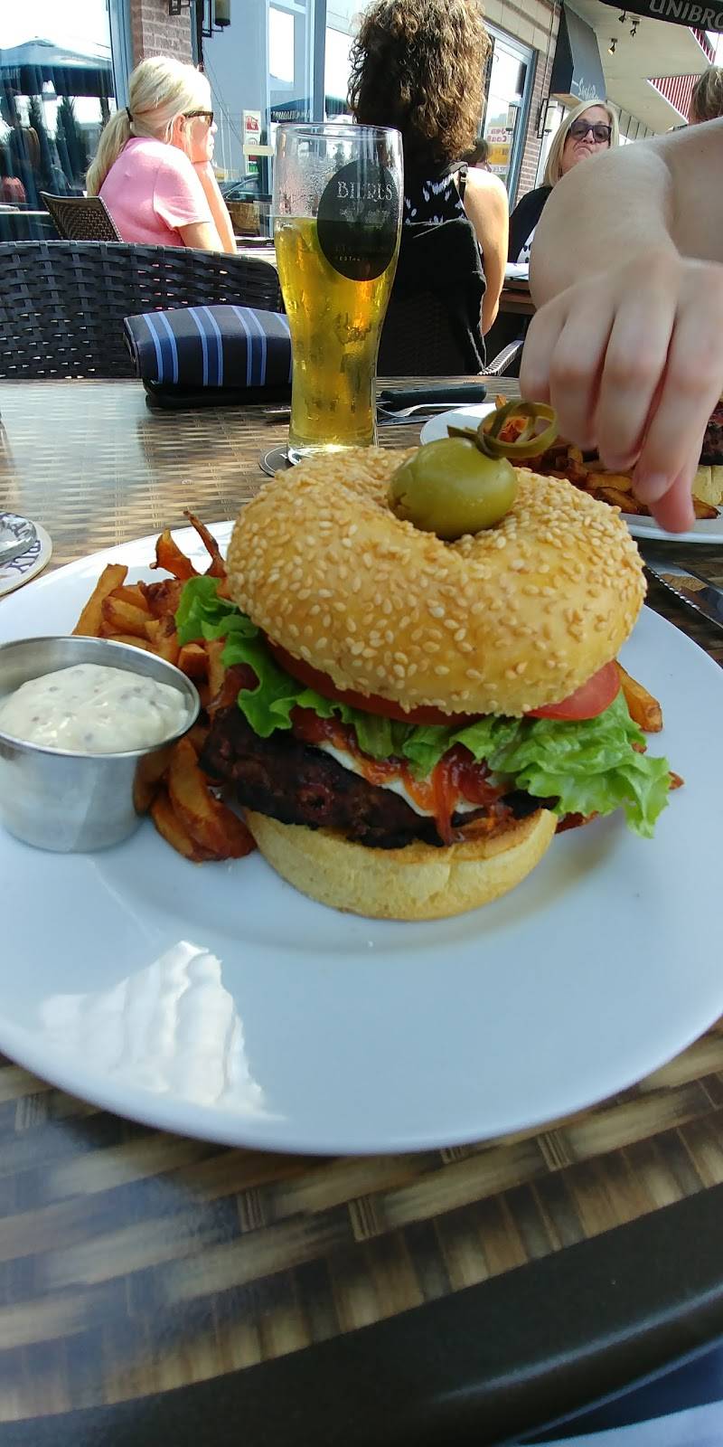 Bières et Compagnie | restaurant | 2285 Chemin Gascon, Terrebonne, QC J6X 4H3, Canada | 4504923339 OR +1 450-492-3339