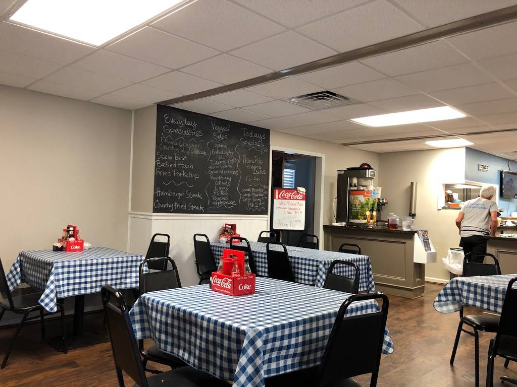 The Carolina Kitchen | restaurant | 156 Green St SW, Concord, NC 28027, USA | 7047881379 OR +1 704-788-1379