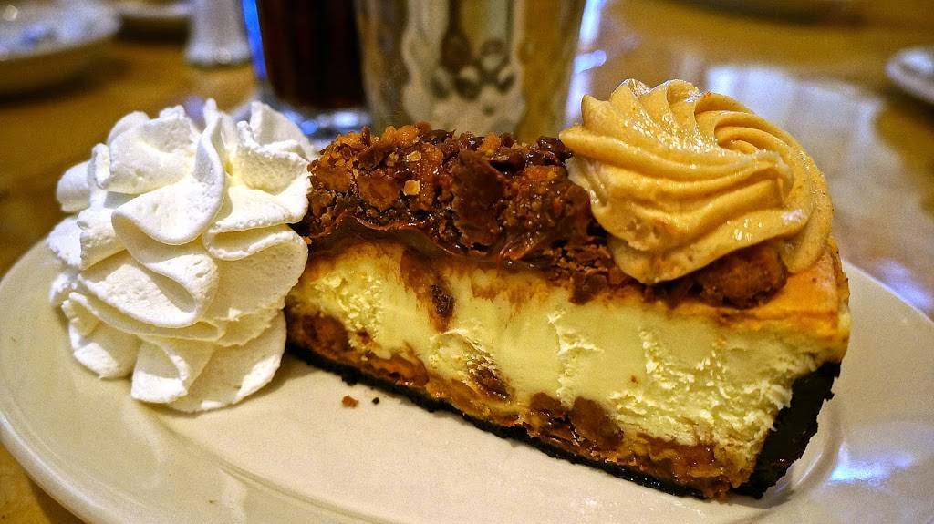 The Cheesecake Factory | restaurant | 251 Geary St, San Francisco, CA 94102, USA | 4153914444 OR +1 415-391-4444