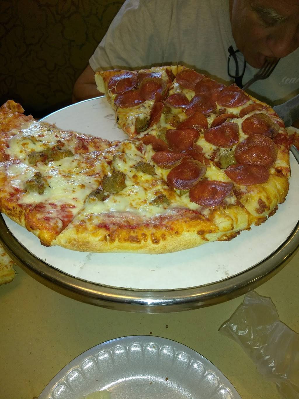 Mancinos Pizza & Grinders | restaurant | 12900 Old U.S. 27, Dewitt, MI 48820, USA | 5176681414 OR +1 517-668-1414