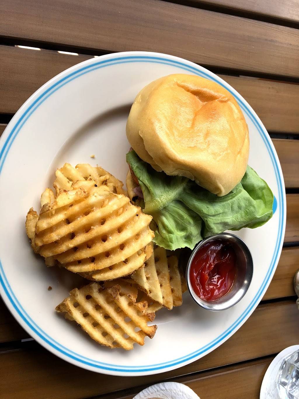 PB&G | restaurant | 10100 Dream Tree Boulevard, Orlando, FL 32836, USA | 4073137777 OR +1 407-313-7777