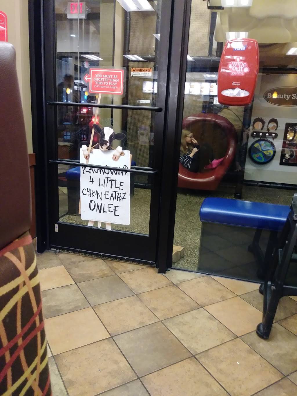 Chick-fil-A | restaurant | 6501 NW Barry Rd, Kansas City, MO 64154, USA | 8165870411 OR +1 816-587-0411