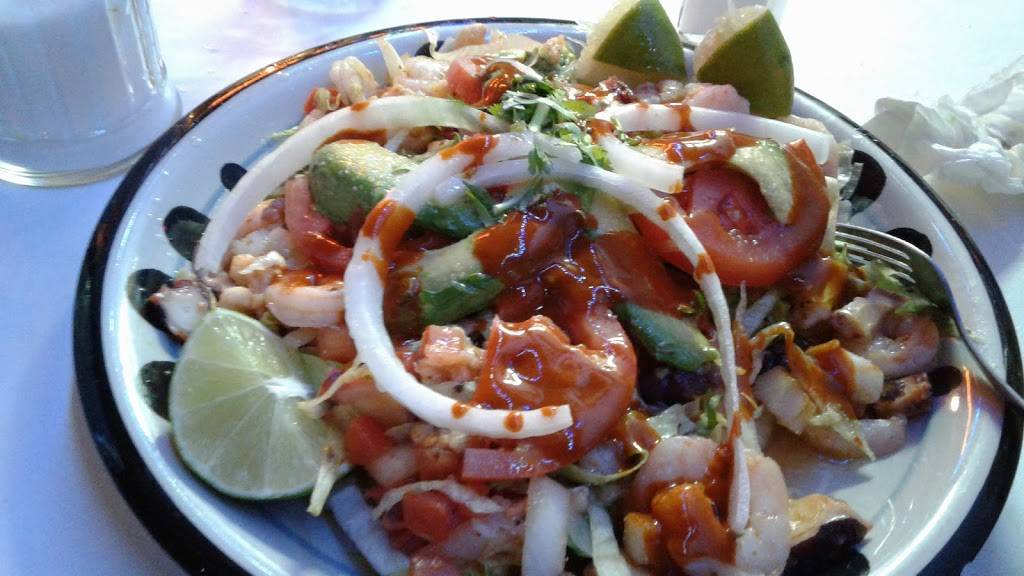 Mariscos La Reyna | restaurant | 730 W Main St, Grand Prairie, TX 75050, USA | 9722642488 OR +1 972-264-2488