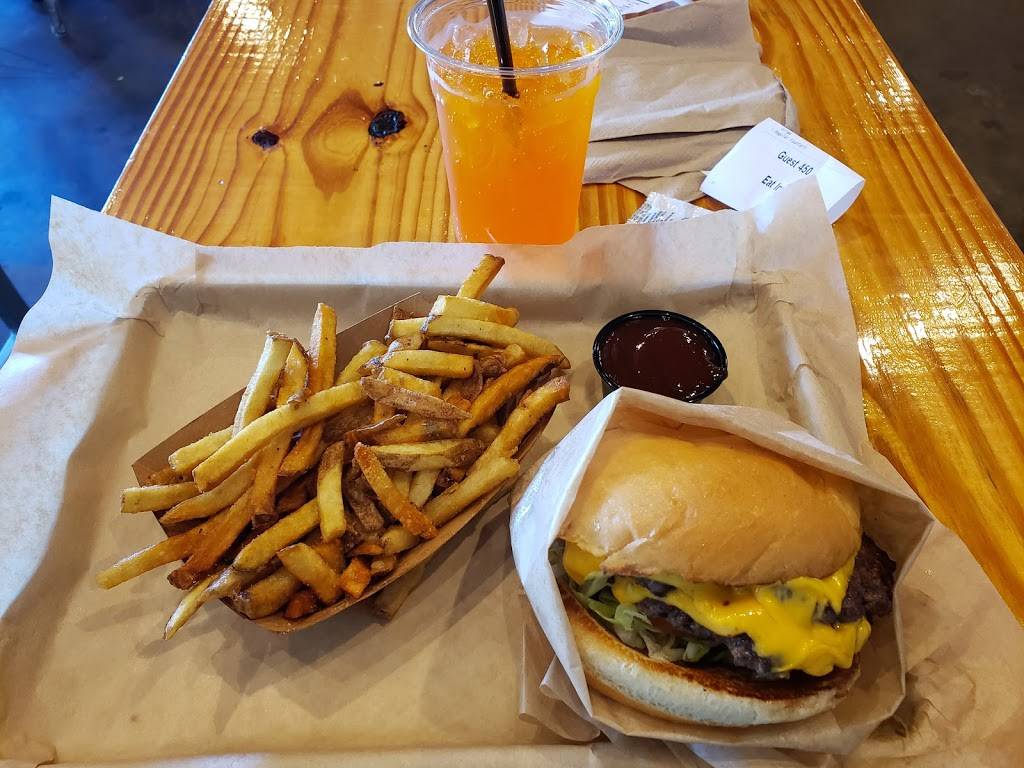 The Sear Shack Burgers & Fries | restaurant | 5101 Sanderlin Ave # 103, Memphis, TN 38117, USA | 9015674909 OR +1 901-567-4909