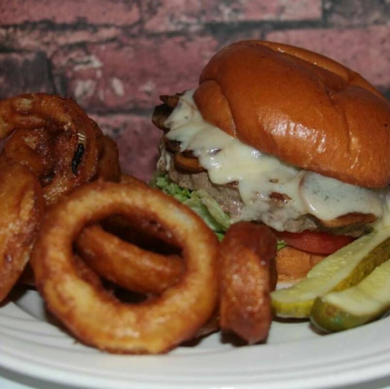 Benjamins Pub | restaurant | 123 Franklin St, Bangor, ME 04401, USA | 2073077545 OR +1 207-307-7545