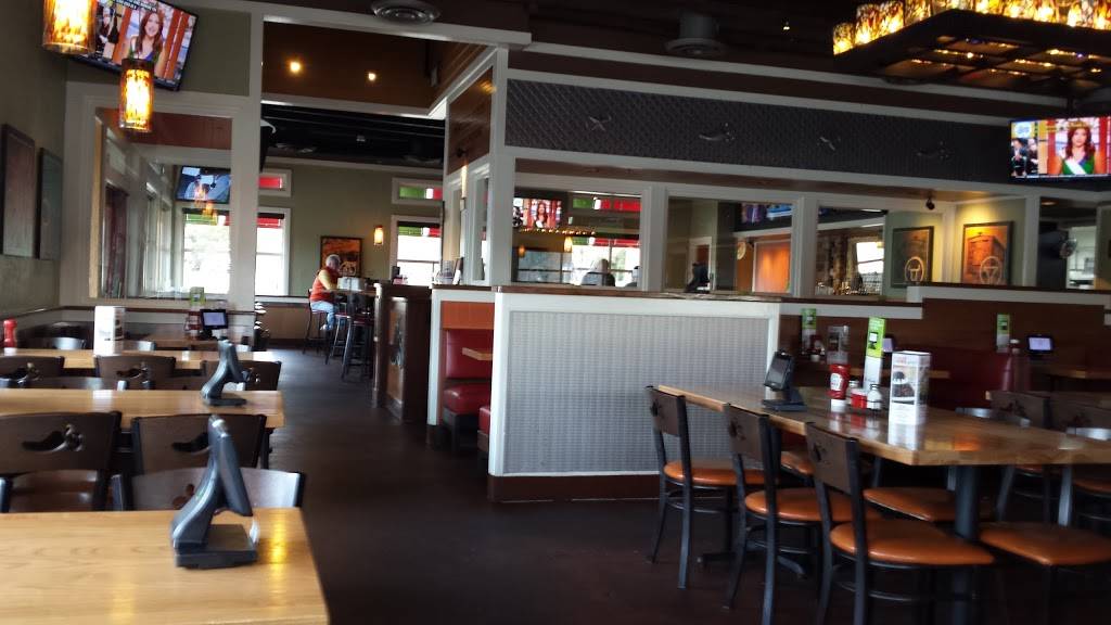 Chilis Grill & Bar | restaurant | 1921 Gunbarrel Rd, Chattanooga, TN 37421, USA | 4238926319 OR +1 423-892-6319