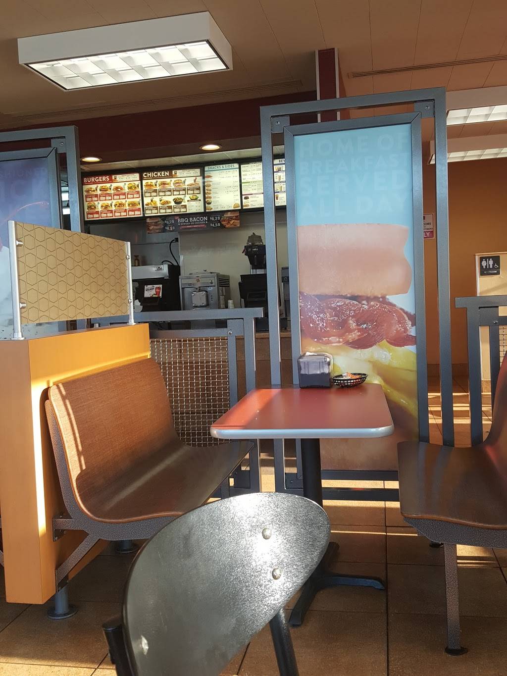 Jack in the Box | restaurant | 2352 E Thompson Blvd, Ventura, CA 93003, USA | 8056436617 OR +1 805-643-6617