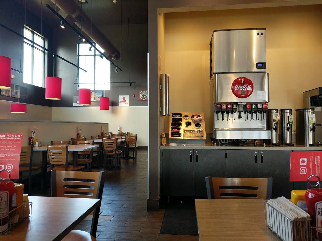 Smashburger | restaurant | 46 Marion Ave, Saratoga Springs, NY 12866, USA | 5188711801 OR +1 518-871-1801