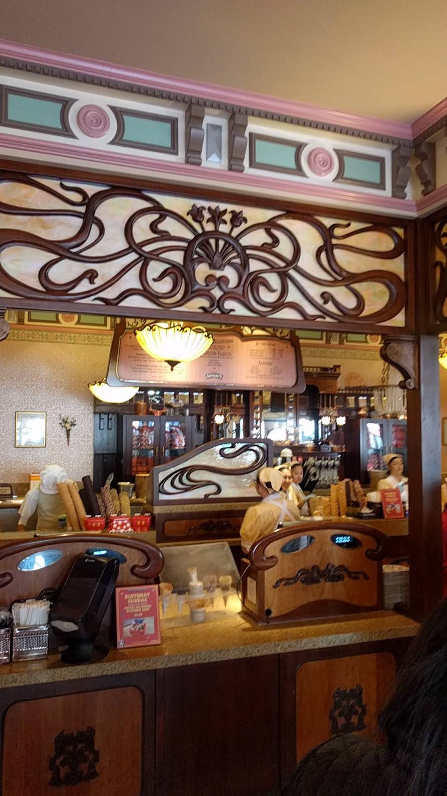 Gibson Girl Ice Cream Parlor | restaurant | Disneyland Park, Anaheim, CA 92802, USA | 7147813463 OR +1 714-781-3463