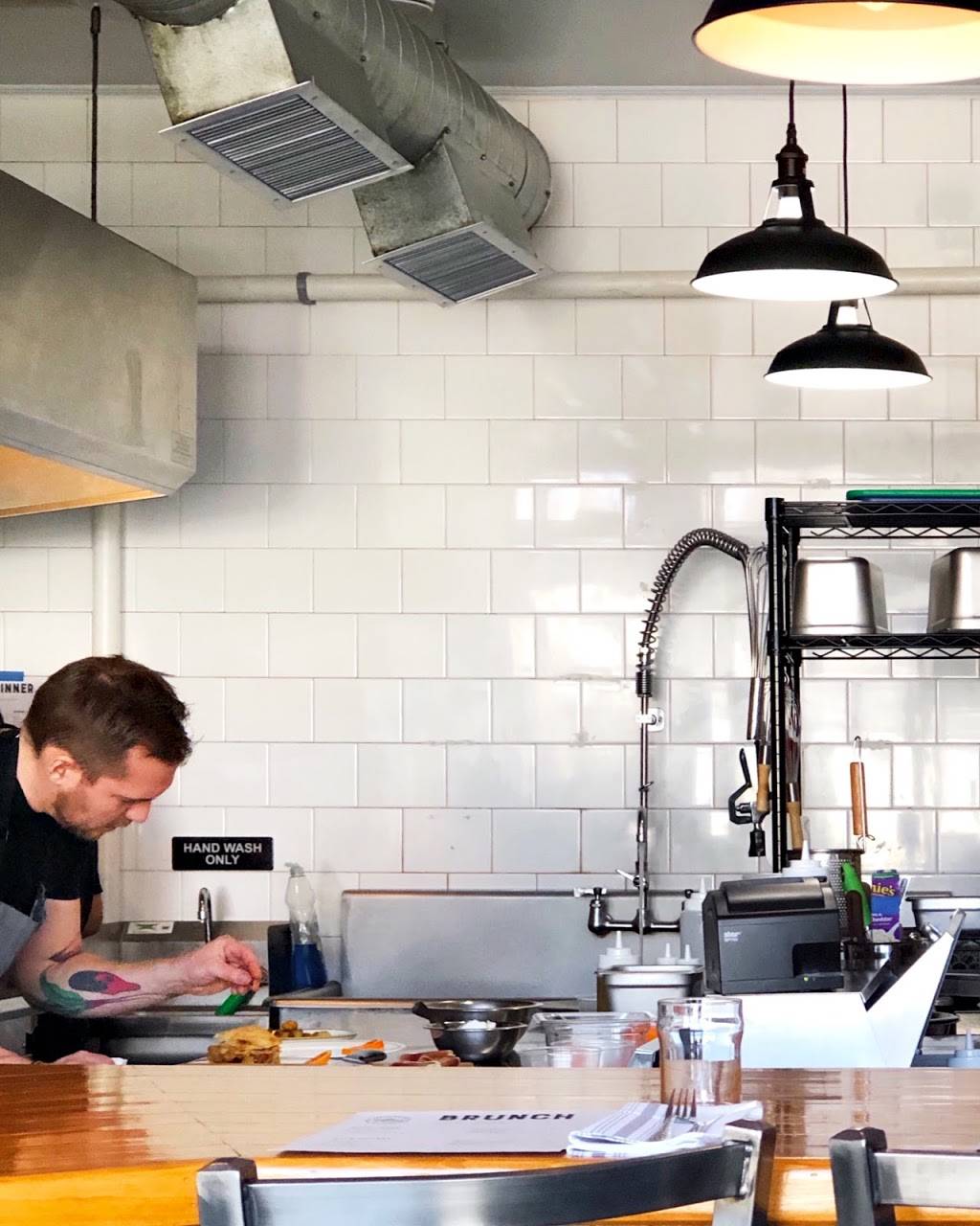 The Knotted Apron | restaurant | 496 Woodford St, Portland, ME 04103, USA | 2078051523 OR +1 207-805-1523