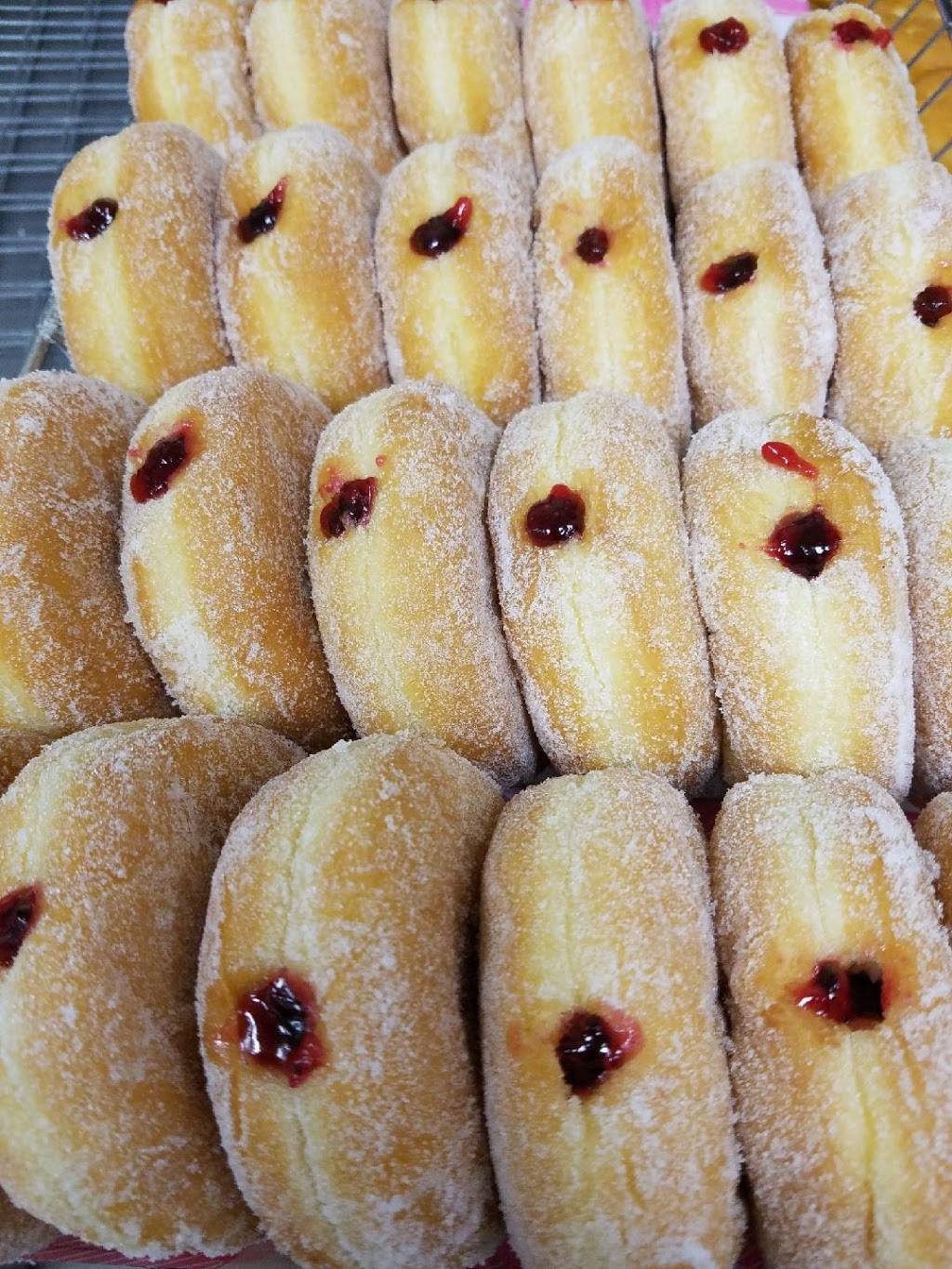 Dunkin | bakery | 1935 E Osceola Pkwy, Buena Ventura Lakes, FL 34743, USA | 4073487822 OR +1 407-348-7822