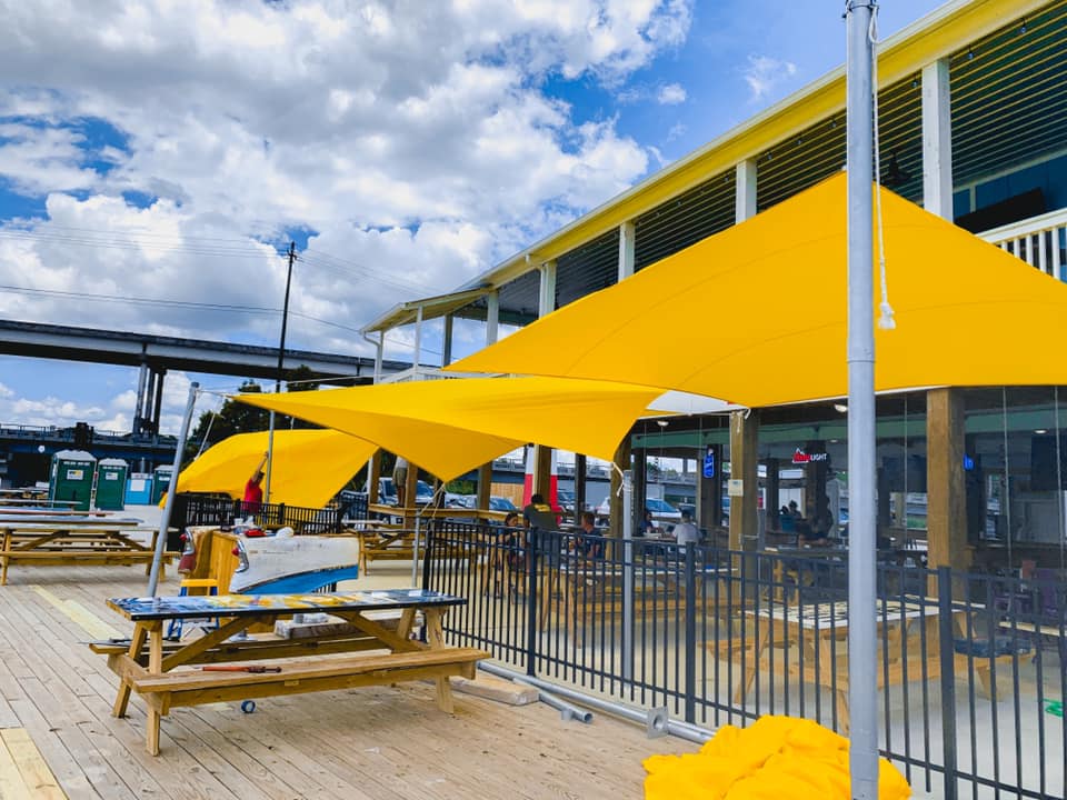 High Tides | restaurant | 3109 Texas Ave, Bridge City, TX 77611, USA | 4097925001 OR +1 409-792-5001