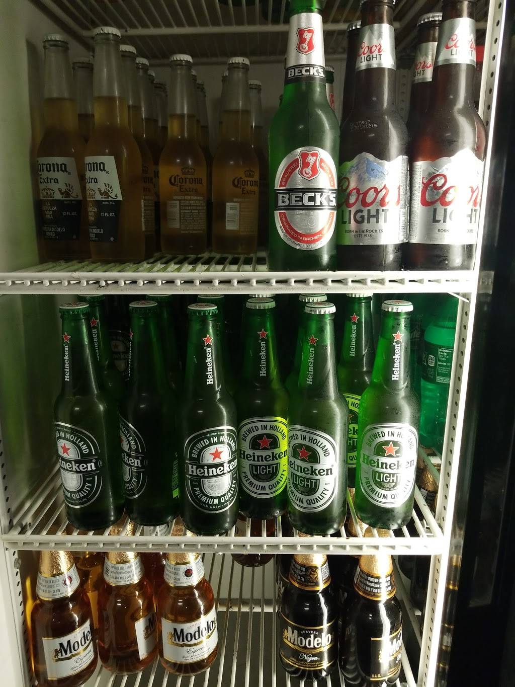 La Caleta | restaurant | 155 Lafayette Ave, Staten Island, NY 10301, USA | 3475687120 OR +1 347-568-7120