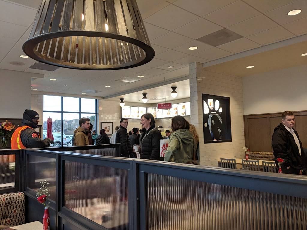Chick-fil-A | restaurant | 2750 E Beltline Ave SE, Grand Rapids, MI 49546, USA | 6164642697 OR +1 616-464-2697