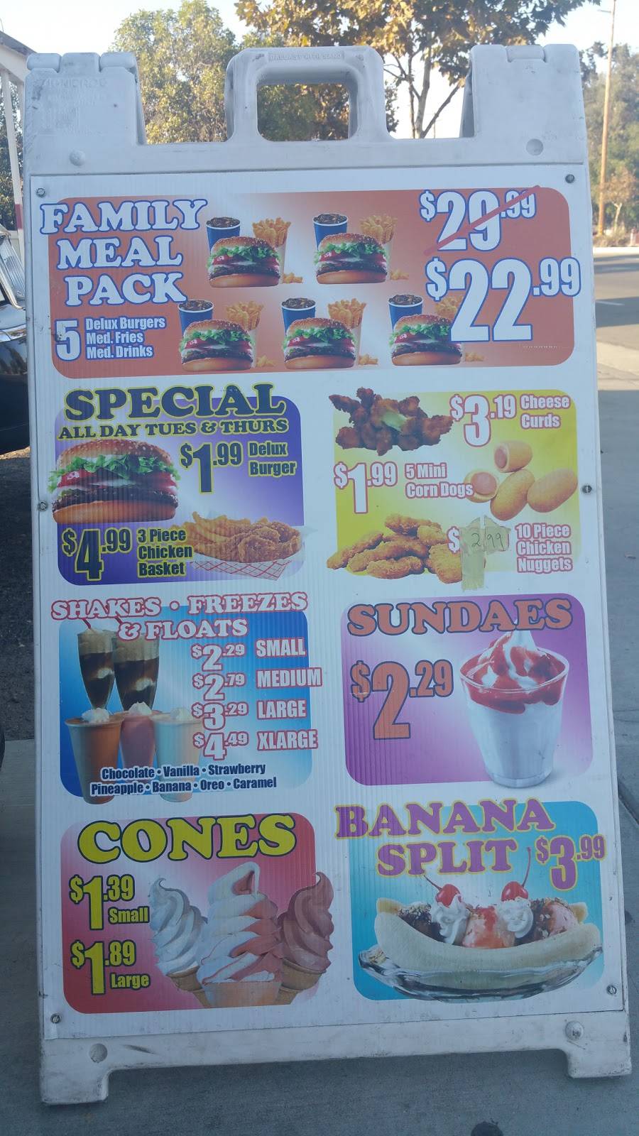 Frosty King | restaurant | 1300 N 10th Ave, Hanford, CA 93230, USA | 5595820814 OR +1 559-582-0814