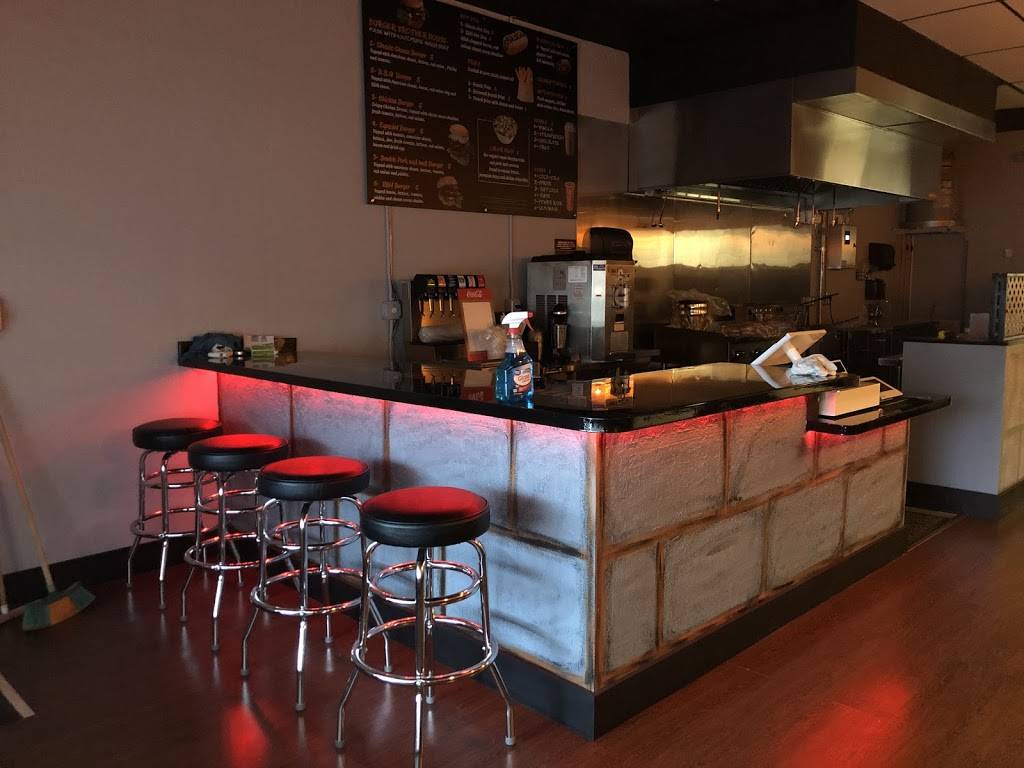 Burger Brothers House | restaurant | 4050 W 12th Ave, Hialeah, FL 33012, USA | 3053810683 OR +1 305-381-0683