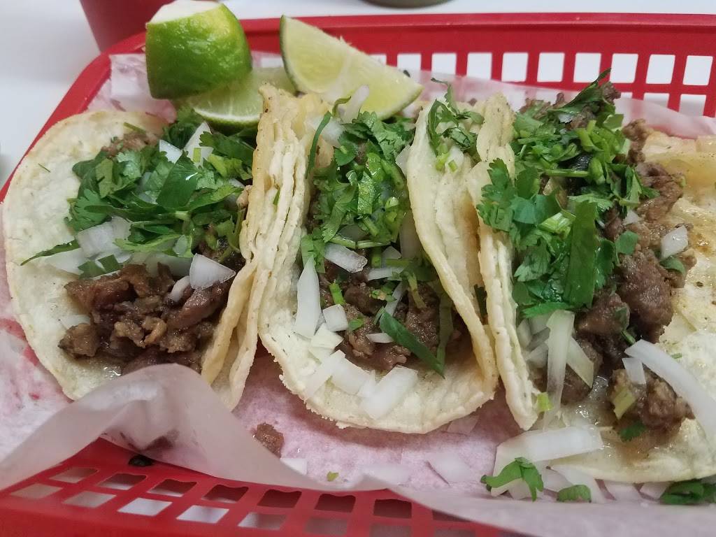 La Mexicana | restaurant | 1501 6th St, Beloit, WI 53511, USA | 6083638598 OR +1 608-363-8598