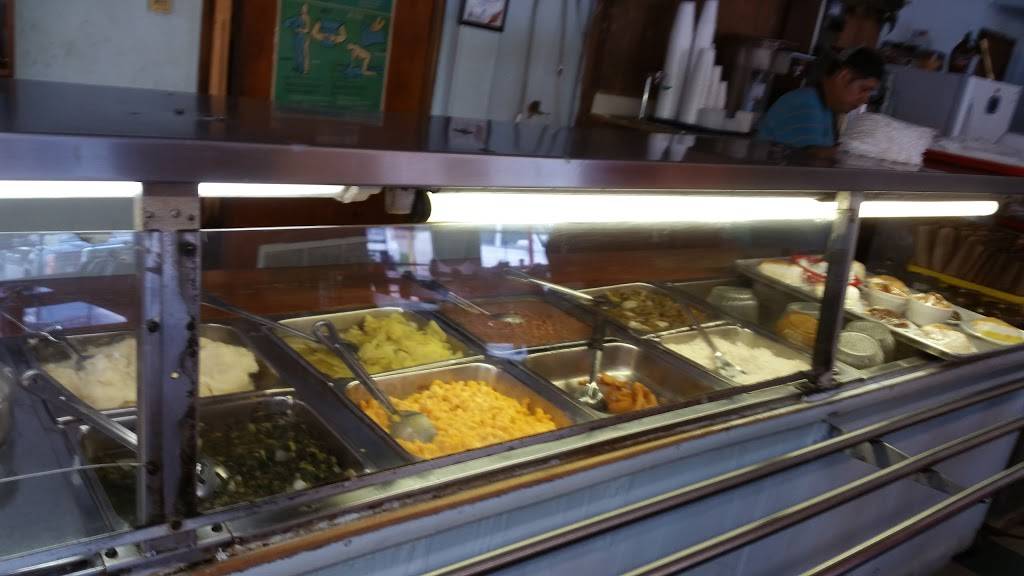 Country Kitchen | restaurant | 4840 N Shepherd Dr, Houston, TX 77018, USA | 7136948839 OR +1 713-694-8839