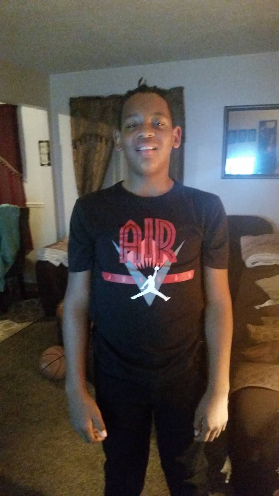 Subway | restaurant | 5240 Dixie Hwy, Louisville, KY 40216, USA | 5024472124 OR +1 502-447-2124