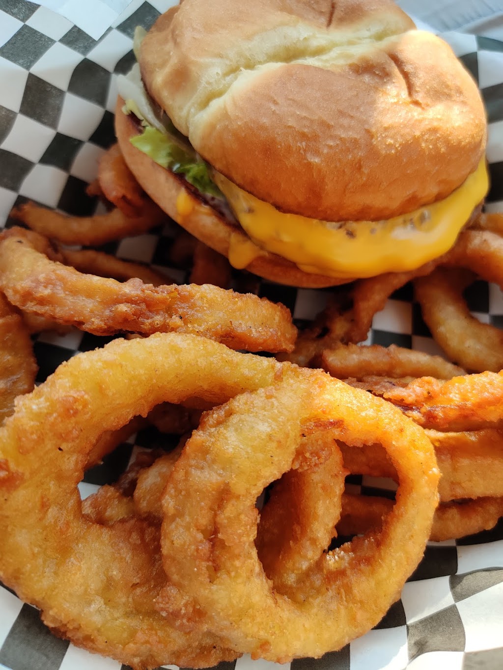 HUFF N PUFF | restaurant | 9455 US-12, Randle, WA 98377, USA | 3604975721 OR +1 360-497-5721