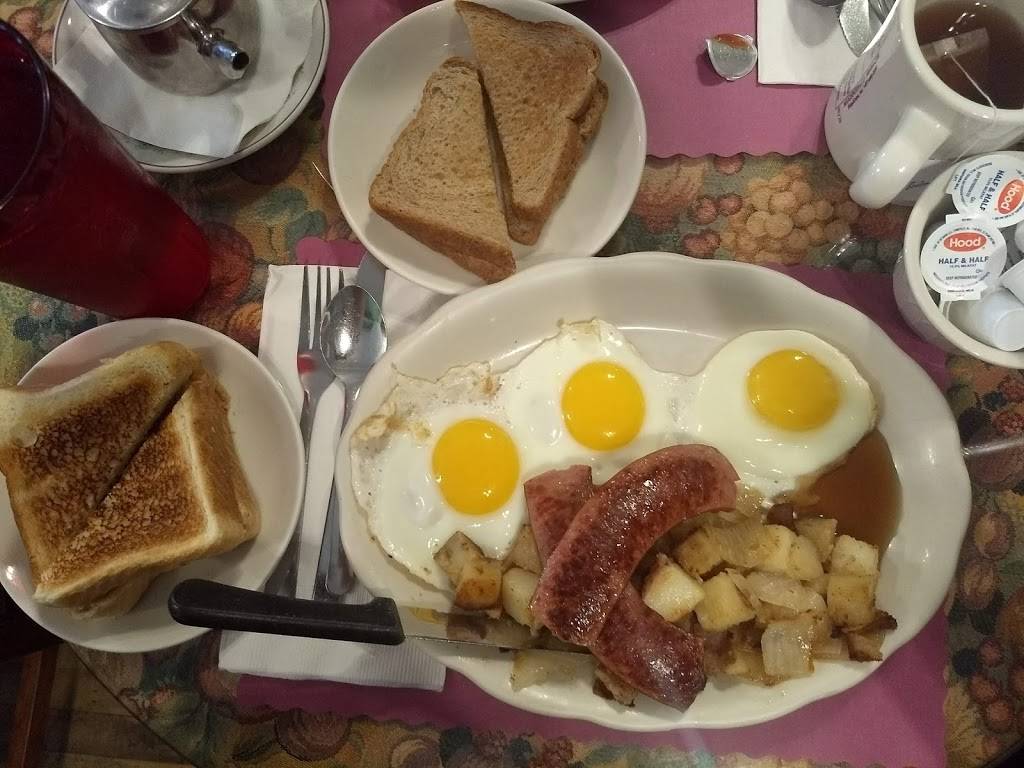 Juliens Corner Kitchen | meal takeaway | 150 Bridge St, Manchester, NH 03104, USA | 6036224044 OR +1 603-622-4044