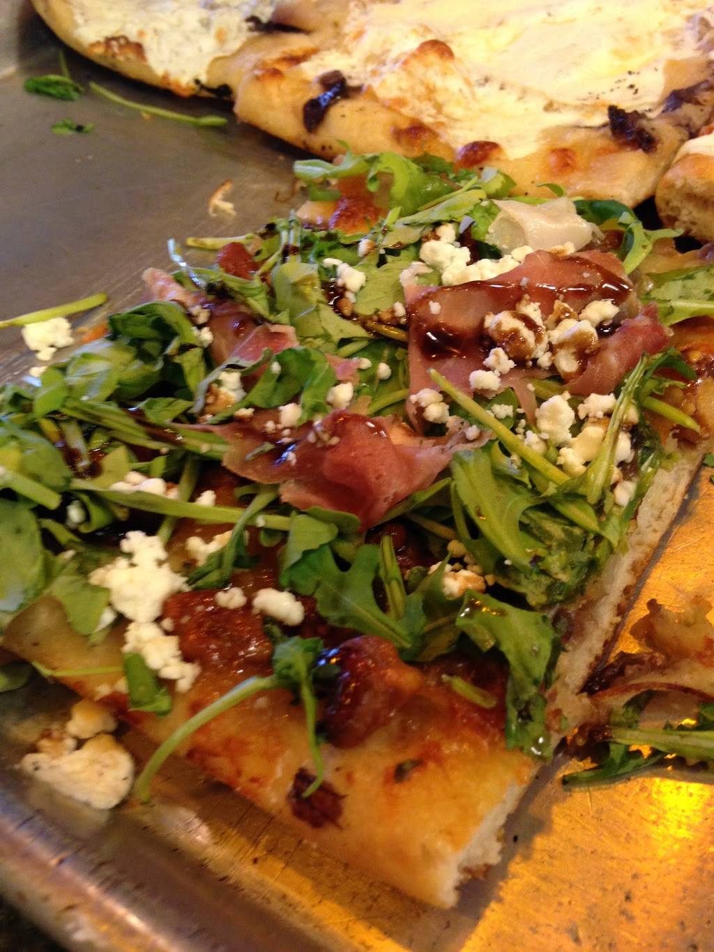 ITALIA Brick Oven Pizzeria and Restaurant | restaurant | 1010 Broadway, Thornwood, NY 10594, USA | 9147419111 OR +1 914-741-9111