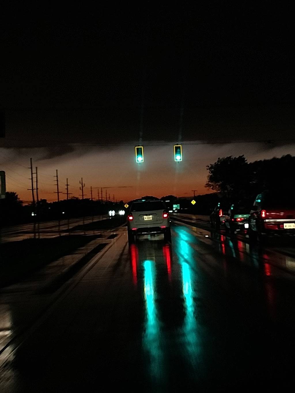 Pilot Travel Center | restaurant | 4105 US-30, Valparaiso, IN 46383, USA | 2194641644 OR +1 219-464-1644