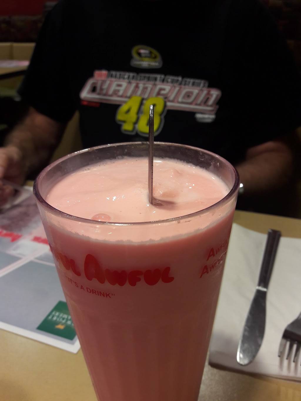 Newport Creamery | restaurant | Warwick Mall, 400 Bald Hill Rd, Warwick, RI 02886, USA | 4017374309 OR +1 401-737-4309