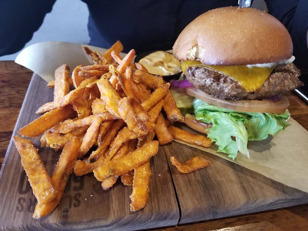 Slaters 50/50 | restaurant | 8009 Day Creek Blvd, Rancho Cucamonga, CA 91739, USA | 9094435066 OR +1 909-443-5066