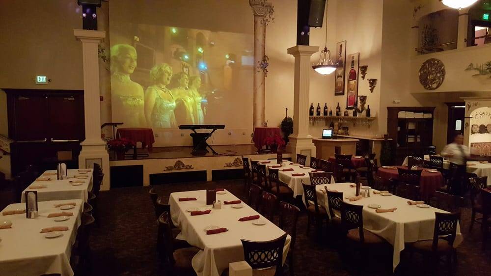 DiCiccos Italian Restaurant | restaurant | 6701 Tower Rd, Denver, CO 80249, USA | 3035741956 OR +1 303-574-1956