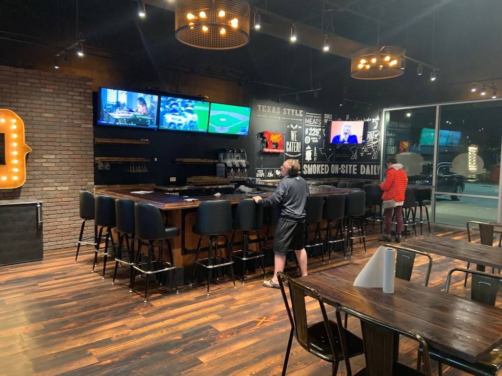 Dickeys BBQ & Mezcal Bar | restaurant | 9321 N Fwy, Fort Worth, TX 76177, USA | 6822246867 OR +1 682-224-6867