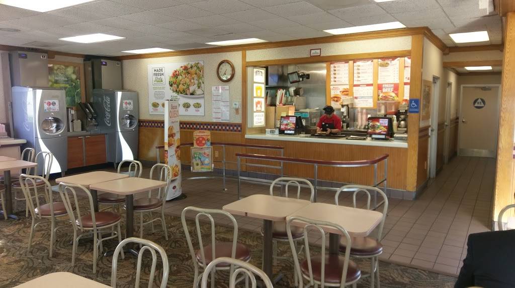 Wendys | restaurant | 500 E E Washington St, Petaluma, CA 94952, USA | 7077624790 OR +1 707-762-4790