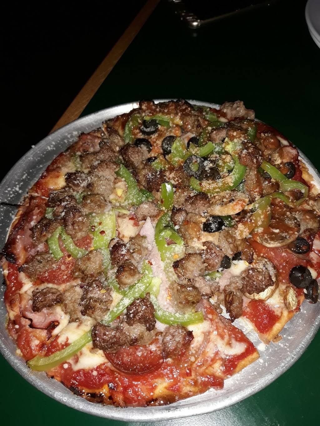 Shakespeares Pizza - West | restaurant | 3304 W Broadway Business Park Ct, Columbia, MO 65203, USA | 5734471202 OR +1 573-447-1202