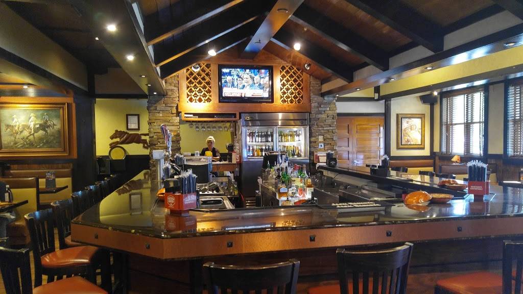 LongHorn Steakhouse | meal takeaway | 6115 N Illinois St, Fairview Heights, IL 62208, USA | 6183948540 OR +1 618-394-8540