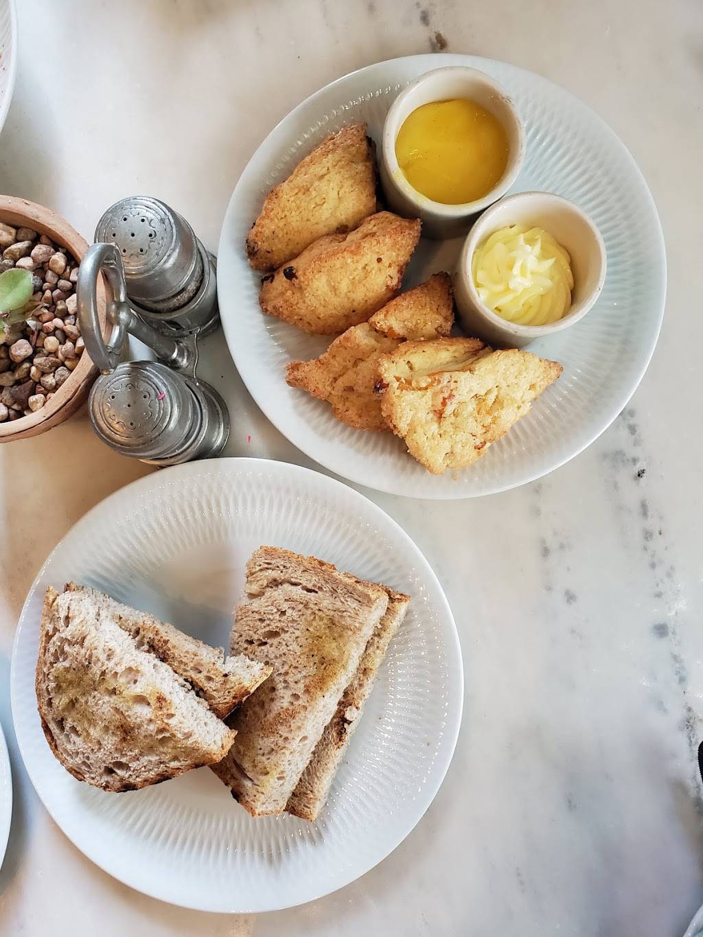 Emmaline | restaurant | 3210 W Dallas St, Houston, TX 77019, USA | 7135233210 OR +1 713-523-3210