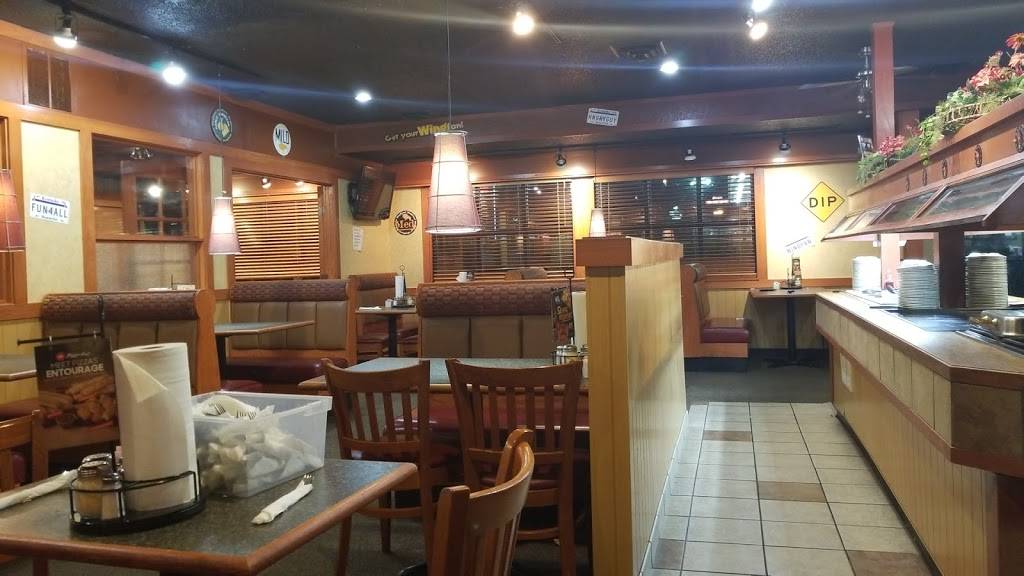 Pizza Hut | meal takeaway | 597 N L Rogers Wells Blvd, Glasgow, KY 42141, USA | 2706512959 OR +1 270-651-2959