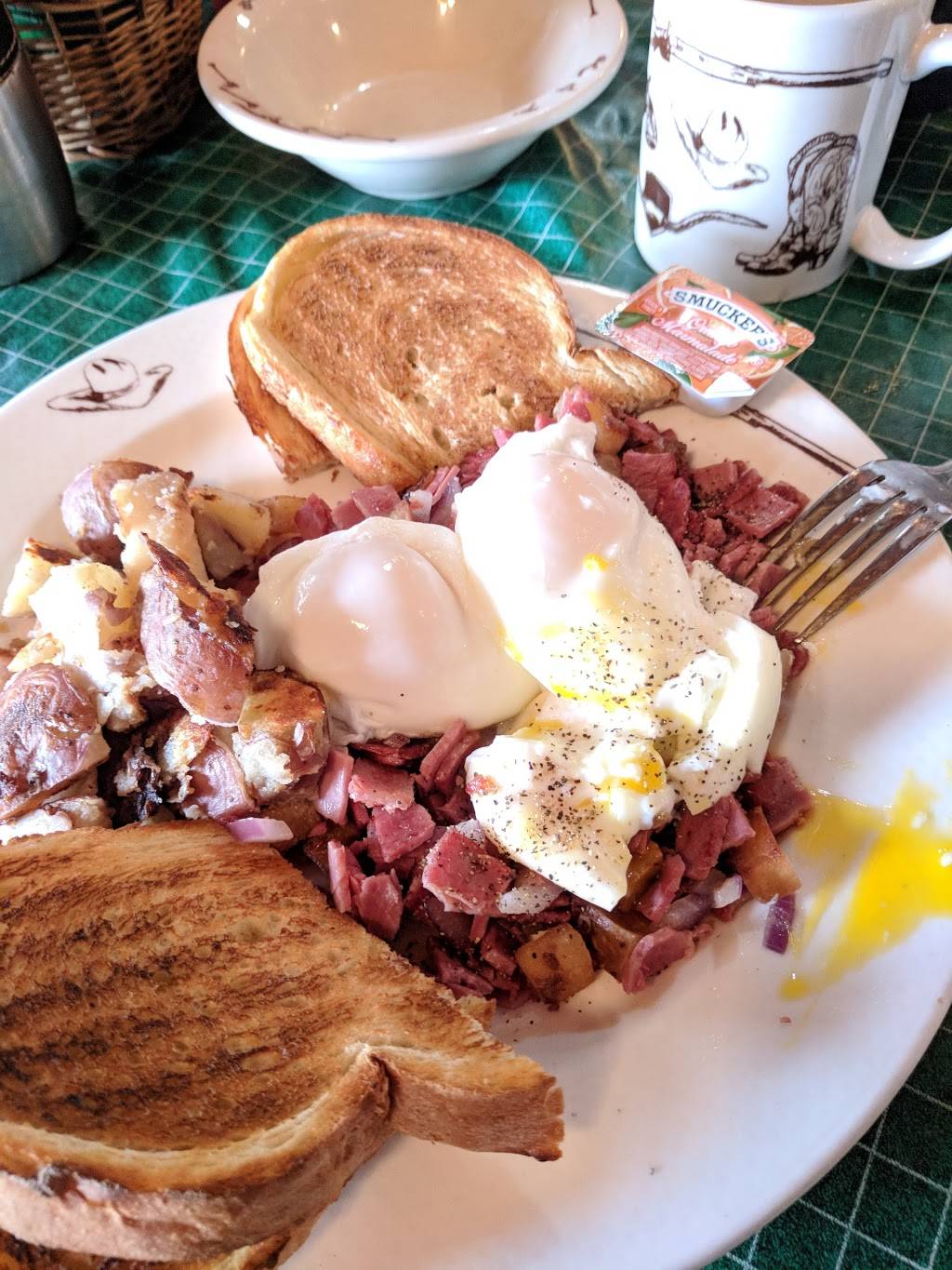 Wagon Wheel Restaurant | restaurant | 7156 Carmel Valley Rd, Carmel-By-The-Sea, CA 93923, USA | 8316248878 OR +1 831-624-8878