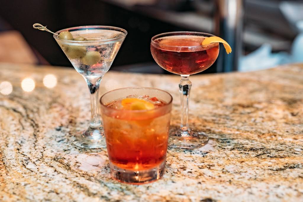 USS Nemo Restaurant | restaurant | 3745 Tamiami Trail N, Naples, FL 34103, USA | 2392616366 OR +1 239-261-6366