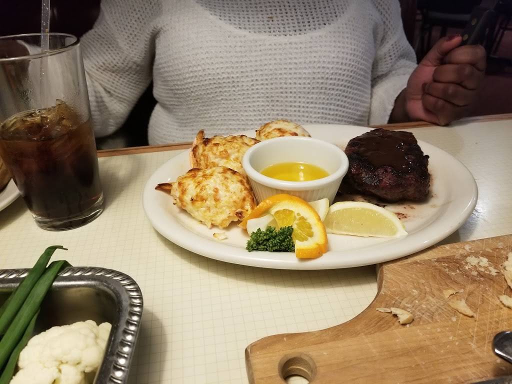 Carlos Restaurant | meal takeaway | 560 W 14th Pl, Chicago Heights, IL 60411, USA | 7087479480 OR +1 708-747-9480