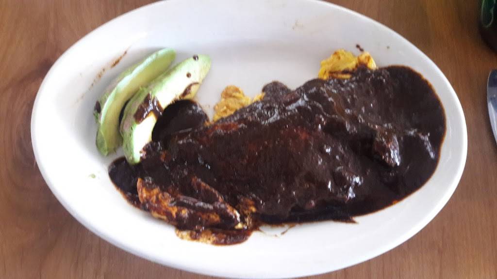 La Guelaguetza en Rosarito | restaurant | Manuel Ávila Camacho 126, Machado Sur, 22710 Rosarito, B.C., Mexico | 016611200708 OR +52 661 120 0708