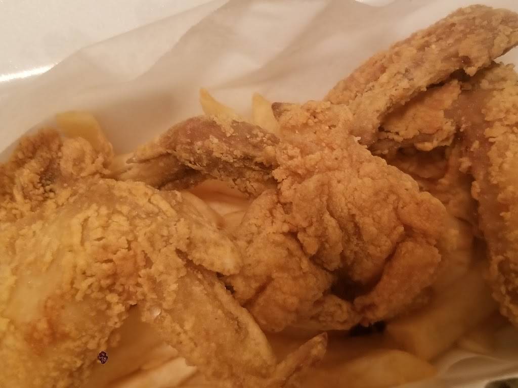 Bens Bar=Be-Cue | restaurant | 5931 W North Ave, Chicago, IL 60639, USA | 7736370003 OR +1 773-637-0003