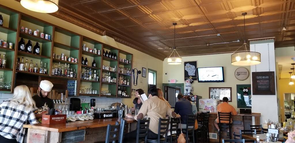 Hot Head Fried Chicken | restaurant | 2671 S Kinnickinnic Ave, Milwaukee, WI 53207, USA | 4148080481 OR +1 414-808-0481