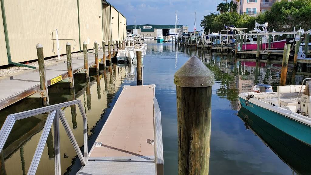 Smokin Jerrys Tiki Hut | restaurant | 15001 Gasparilla Rd, Placida, FL 33946, USA | 9416970724 OR +1 941-697-0724