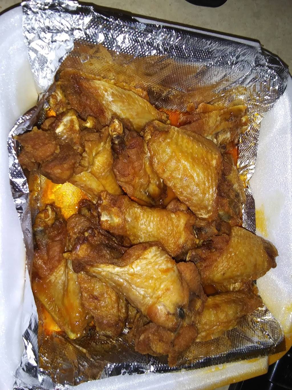 Big Shot Bobs House of Wings - Weirton | restaurant | 241 Three Springs Dr #9, Weirton, WV 26062, USA | 6813283053 OR +1 681-328-3053