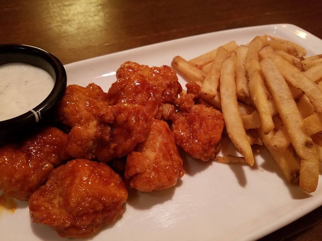 Applebees Grill + Bar | restaurant | 612 Grassfield Pkwy, Chesapeake, VA 23322, USA | 7573120163 OR +1 757-312-0163