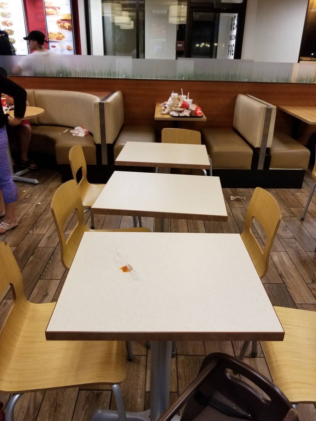 Wendys | restaurant | 1117 Harrisburg Pike, Lancaster, PA 17603, USA | 7173931065 OR +1 717-393-1065