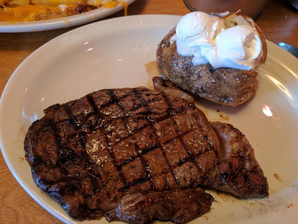 Texas Roadhouse | restaurant | 3480 Valley Plaza Pkwy, Fort Wright, KY 41017, USA | 8593441681 OR +1 859-344-1681